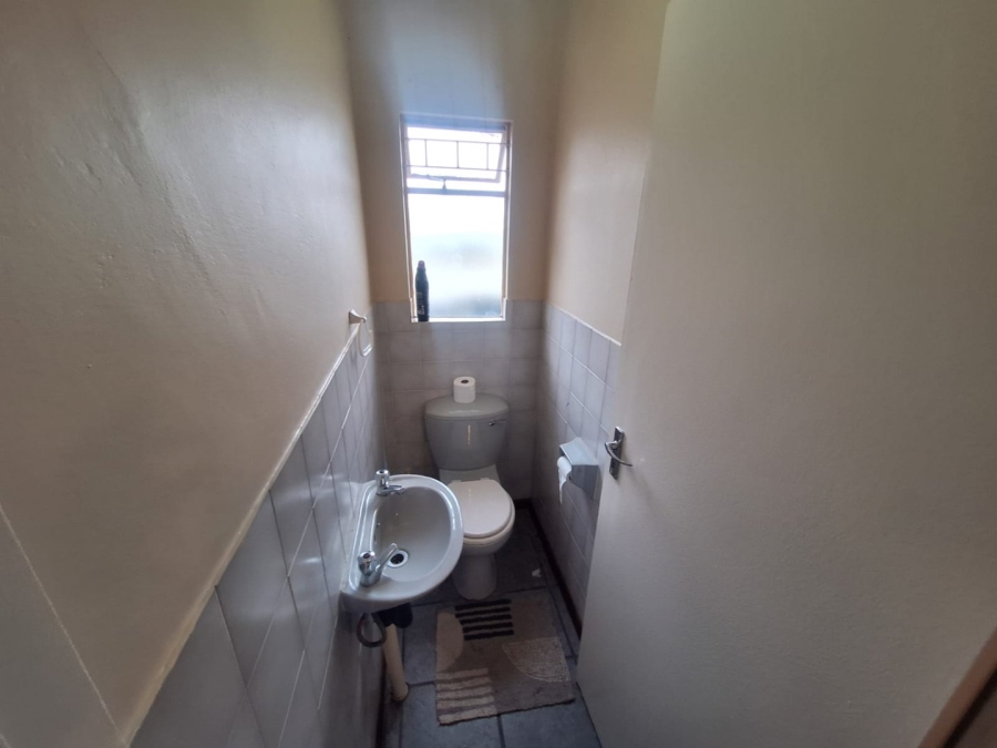 3 Bedroom Property for Sale in Langenhovenpark Free State